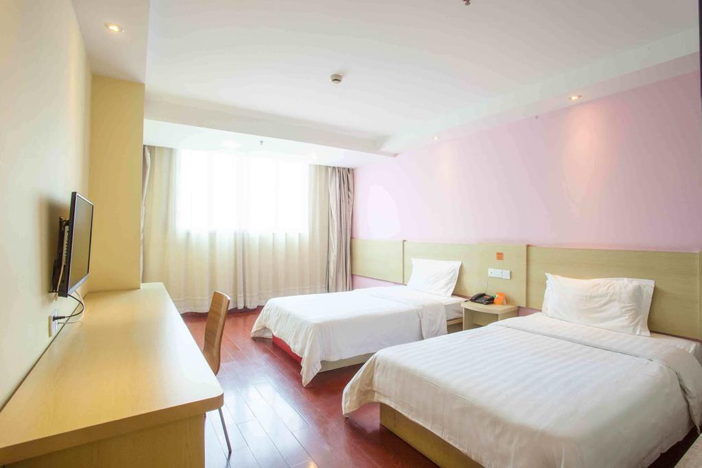 7Days Inn Chongqing Jiefangbei Jiaochangkou Subway Station Phòng bức ảnh